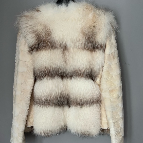 Stunning Mink and Fox Jacket! Ivory and brown tones..size M - Picture 2 of 3
